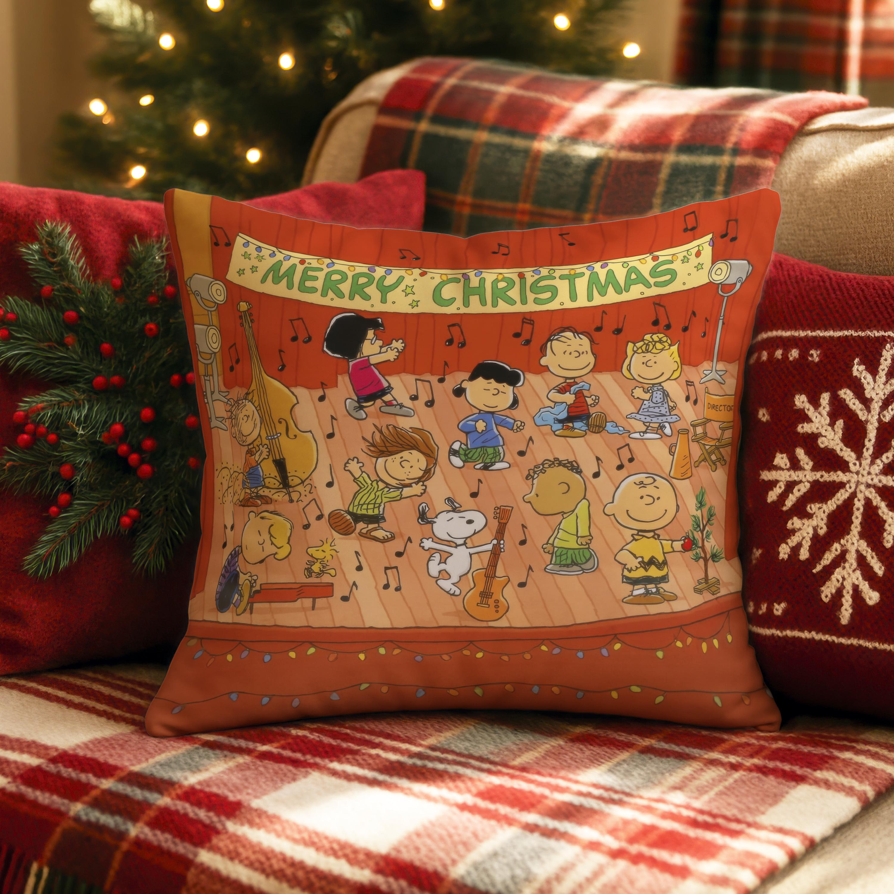 Charlie Brown Christmas Pillow: Peanuts Gang Retro Holiday Decor
